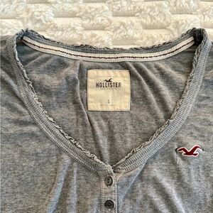 Hollister Heather Gray Button-Up Shirt